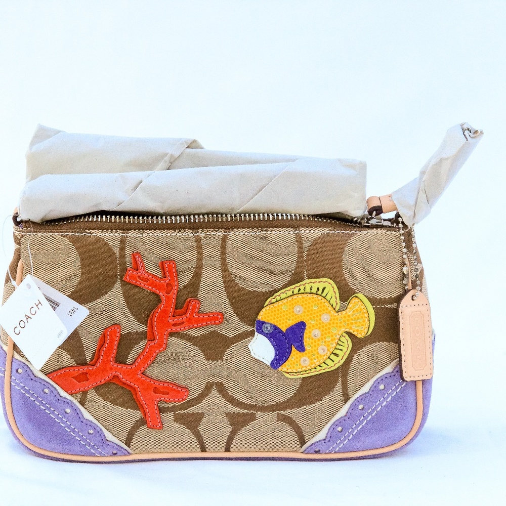 NWT Coach Fish Clutch